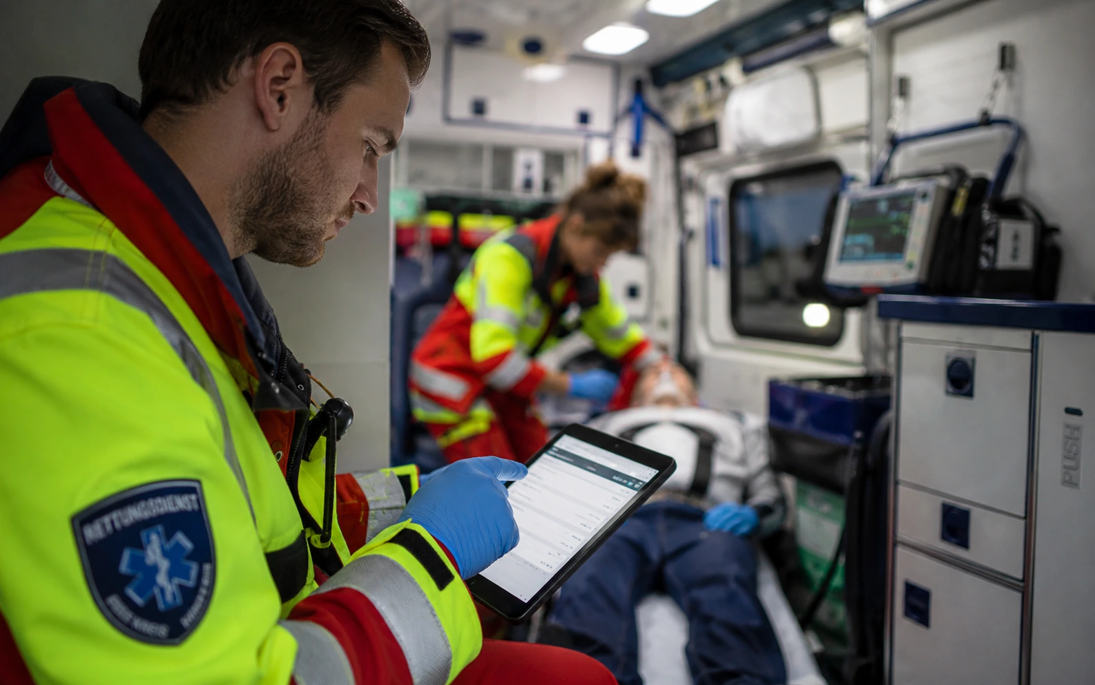 Mobile Zuarbeit im Fahrzeug